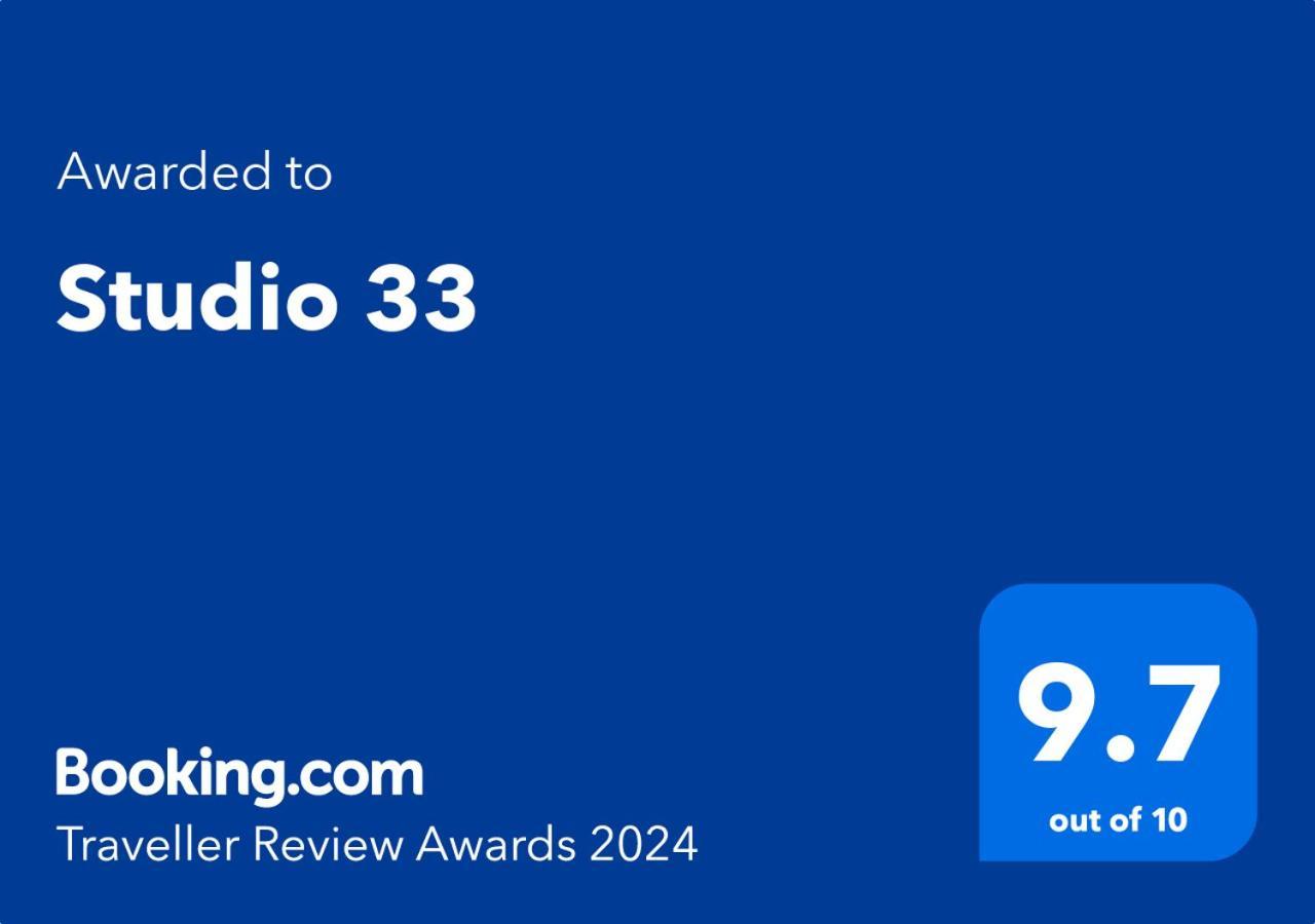 Studio 33 Chichester Bagian luar foto